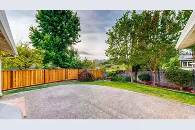 2507 Rolling Hill Drive, Santa Rosa, CA 95404 - Photo 17