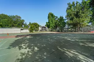 299 Shasta Dr, Vacaville, CA 95687 - Photo 5