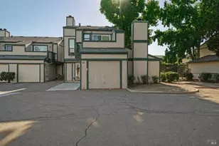 299 Shasta Dr, Vacaville, CA 95687 - Photo 3
