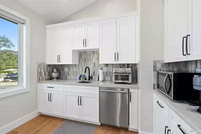 1040 Loma Vista Drive, Napa, CA 94558 - Photo 13