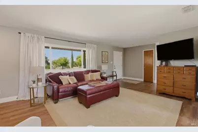 3294 Vichy Avenue, Napa, CA 94558 - Photo 5