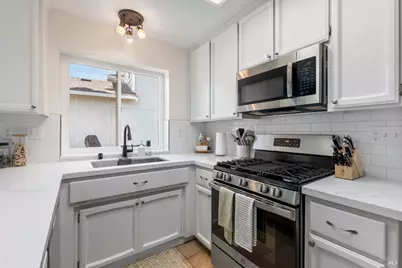 896 Meadowhawk Drive, Vacaville, CA 95687 - Photo 15