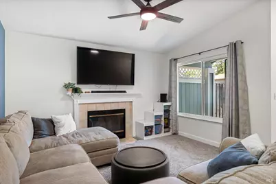896 Meadowhawk Drive, Vacaville, CA 95687 - Photo 9