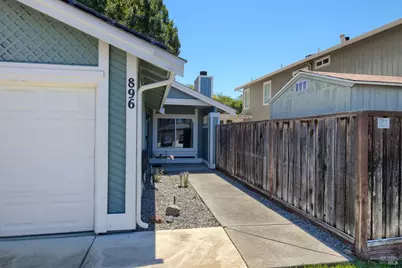 896 Meadowhawk Drive, Vacaville, CA 95687 - Photo 3