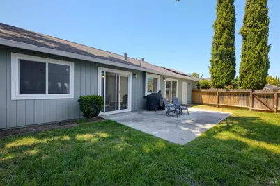 896 Meadowhawk Drive, Vacaville, CA 95687 - Photo 35