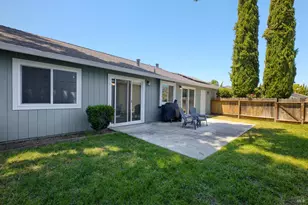 896 Meadowhawk Dr, Vacaville, CA 95687 - Photo 35