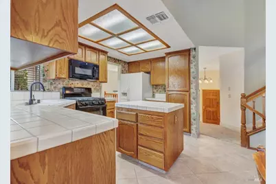724 Chelmsford Court, Vacaville, CA 95688 - Photo 17