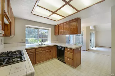 2126 Saint Augustine Circle, Petaluma, CA 94954 - Photo 11