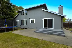 1195 Exeter Dr, Santa Rosa, CA 95402 - Photo 25