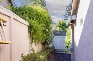 172 Porterfield Creek Dr, Cloverdale, CA 95425 - Photo 31