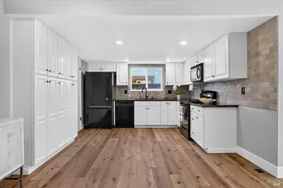 5469 Country Club Drive, Rohnert Park, CA 94928 - Photo 9