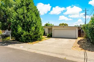 341 Grape St, Vacaville, CA 95688 - Photo 1