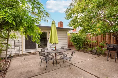 3828 Little Rock Avenue, Santa Rosa, CA 95405 - Photo 25
