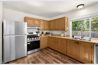 1918 Greeneich Avenue, Santa Rosa, CA 95401 - Photo 13