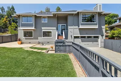 212 San Ramon Way, Novato, CA 94945 - Photo 3
