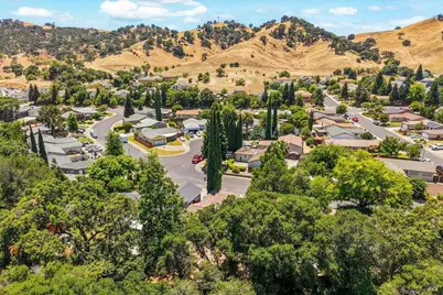 1145 Creekside Drive, Vacaville, CA 95687 - Photo 31