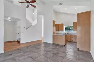 371 Woodstock Cir, Vacaville, CA 95687 - Photo 15