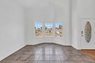 371 Woodstock Cir, Vacaville, CA 95687 - Photo 9