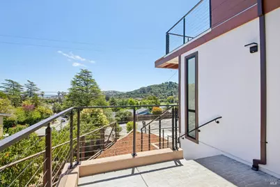 106 Walnut Avenue, Corte Madera, CA 94925 - Photo 13