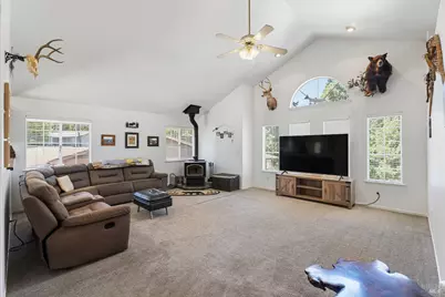 1121 Maize Court, Willits, CA 95490 - Photo 3
