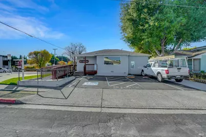490 E L Street, Benicia, CA 94510 - Photo 3