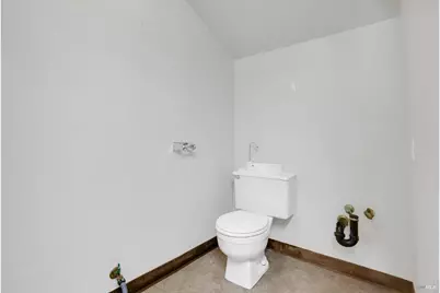 490 E L Street, Benicia, CA 94510 - Photo 13