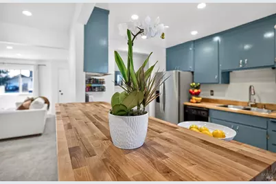 1102 Burbank Avenue, Santa Rosa, CA 95407 - Photo 13