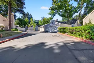2757 Lakeview Dr, Santa Rosa, CA 95405 - Photo 45