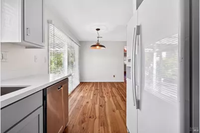 2757 Lakeview Drive, Santa Rosa, CA 95405 - Photo 15
