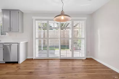 2757 Lakeview Drive, Santa Rosa, CA 95405 - Photo 5
