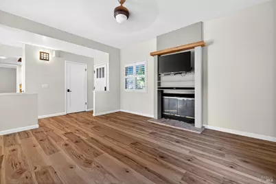 2757 Lakeview Drive, Santa Rosa, CA 95405 - Photo 11