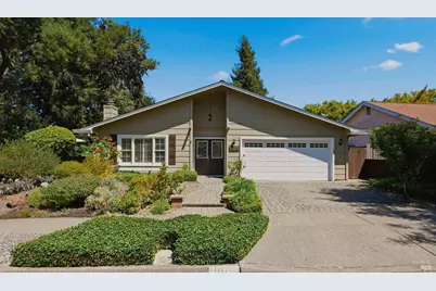 1076 Stonybrook Drive, Napa, CA 94558 - Photo 3