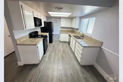 130 Vail Court, Vacaville, CA 95687 - Photo 5