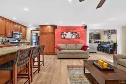 1204 Rincon Meadows Court, Santa Rosa, CA 95409 - Photo 5