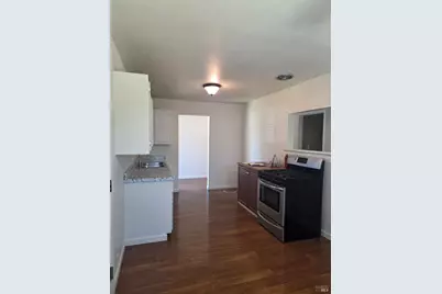 881 Windsor Street, Napa, CA 94558 - Photo 5