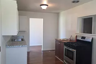 881 Windsor St, Napa, CA 94558 - Photo 5