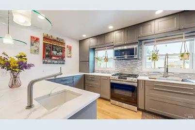 1065 Stevenson Street, Santa Rosa, CA 95404 - Photo 7