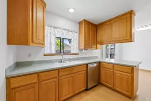 1078 Simmons Ln, Novato, CA 94945 - Photo 13