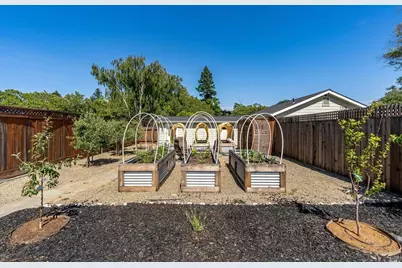 230 S Hartson Street, Napa, CA 94559 - Photo 27
