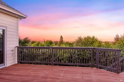 2136 Vineyard Hills Court, Vacaville, CA 95688 - Photo 63