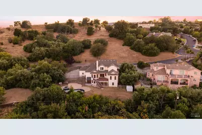 2136 Vineyard Hills Court, Vacaville, CA 95688 - Photo 83