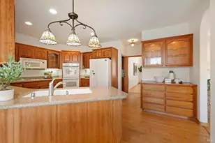 2136 Vineyard Hills Ct, Vacaville, CA 95688 - Photo 19
