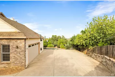 2136 Vineyard Hills Court, Vacaville, CA 95688 - Photo 77