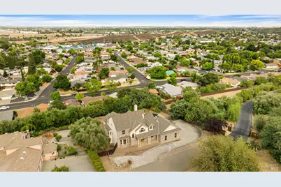 2136 Vineyard Hills Court, Vacaville, CA 95688 - Photo 85