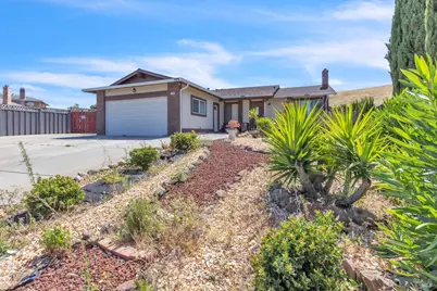 753 Castlewood Court, Fairfield, CA 94534 - Photo 5