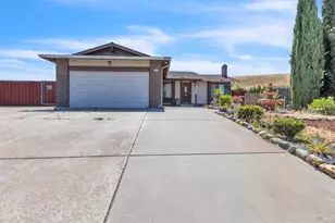 753 Castlewood Ct, Fairfield, CA 94534 - Photo 3