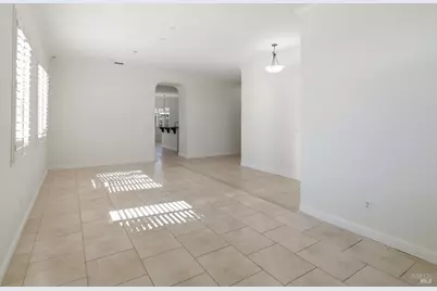 448 Three Rivers Court, Vacaville, CA 95688 - Photo 9