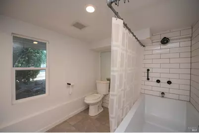 300 W 8th Street, Santa Rosa, CA 95401 - Photo 27