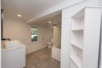 300 W 8th Street, Santa Rosa, CA 95401 - Photo 29