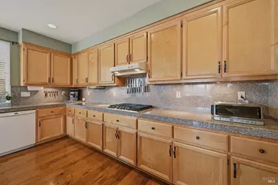 421 Bettona Way, American Canyon, CA 94503 - Photo 17